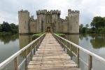 PICTURES/Bodiam Castle/t_Bridge5.JPG